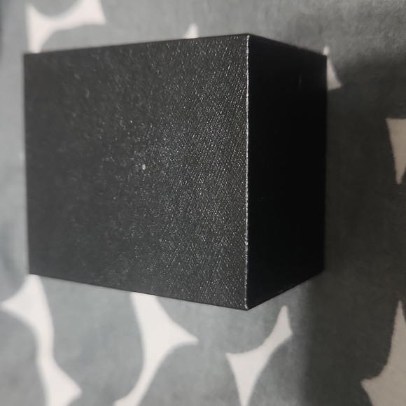 Diamond Cluster 18" Pendant Necklace ( 1/10 ct. t.w. ) in Sterling Silver - Picture 8 of 8